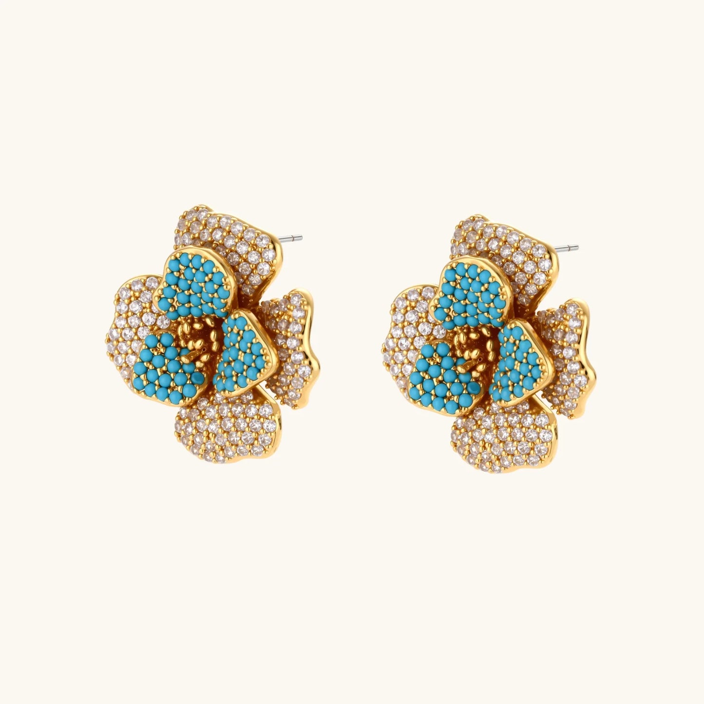 Blooming Elegance smykkesett i 14 K gullbelagt miljøvennlig messing og Cubic Zirkonia