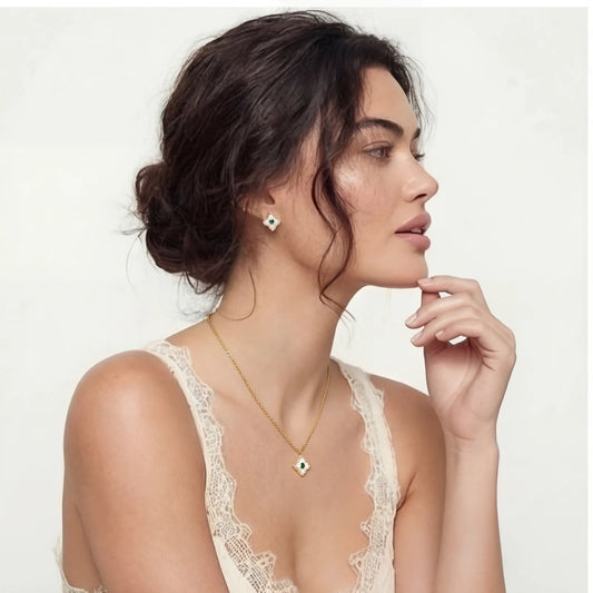 Lucky Firkløver smykkesett i 14 K gullbelagt eco- brass - miljøvennlig messing - Hudvennlig